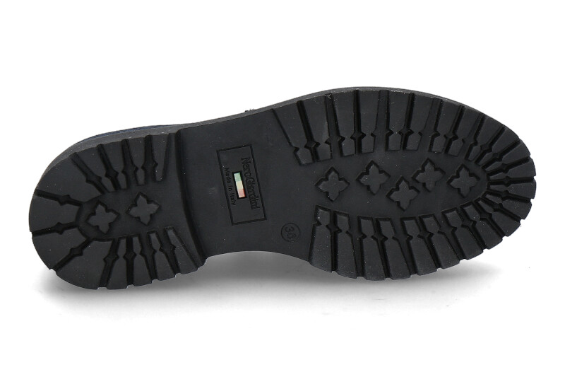 Nero-Giardini-1205110D-207_242800188_4