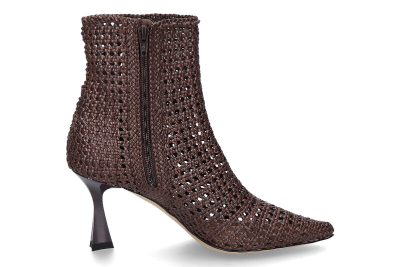 martina-t-bootie-252_294300001_5