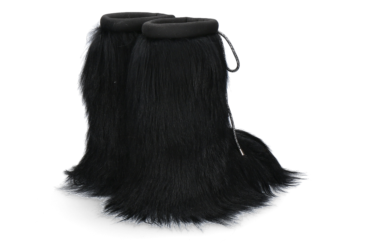 oscar-sport-boots-04-black-woman_263000050_2