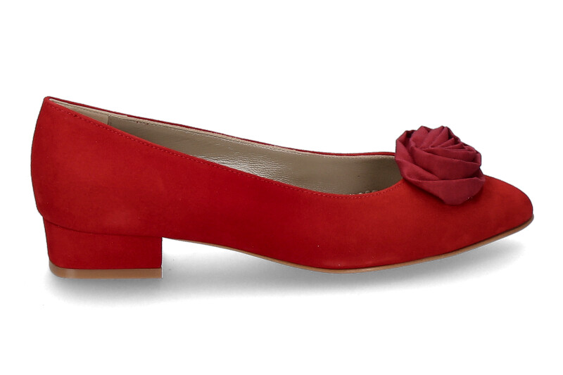 Dirndl + Bua Pumps ZIEGENVELOUR granat