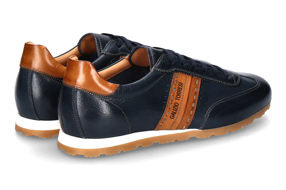 Galizio BluCuoio_136900115_2