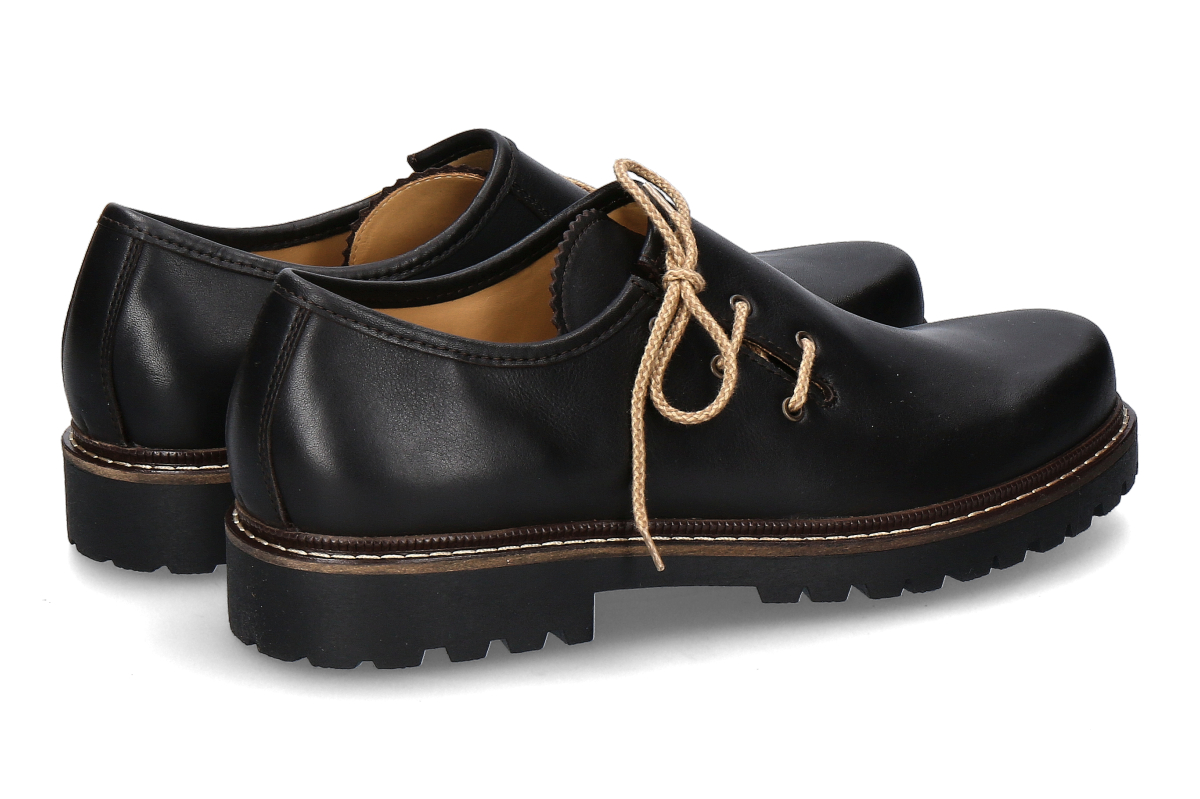 Dirndl + Bua fango_136200050_2